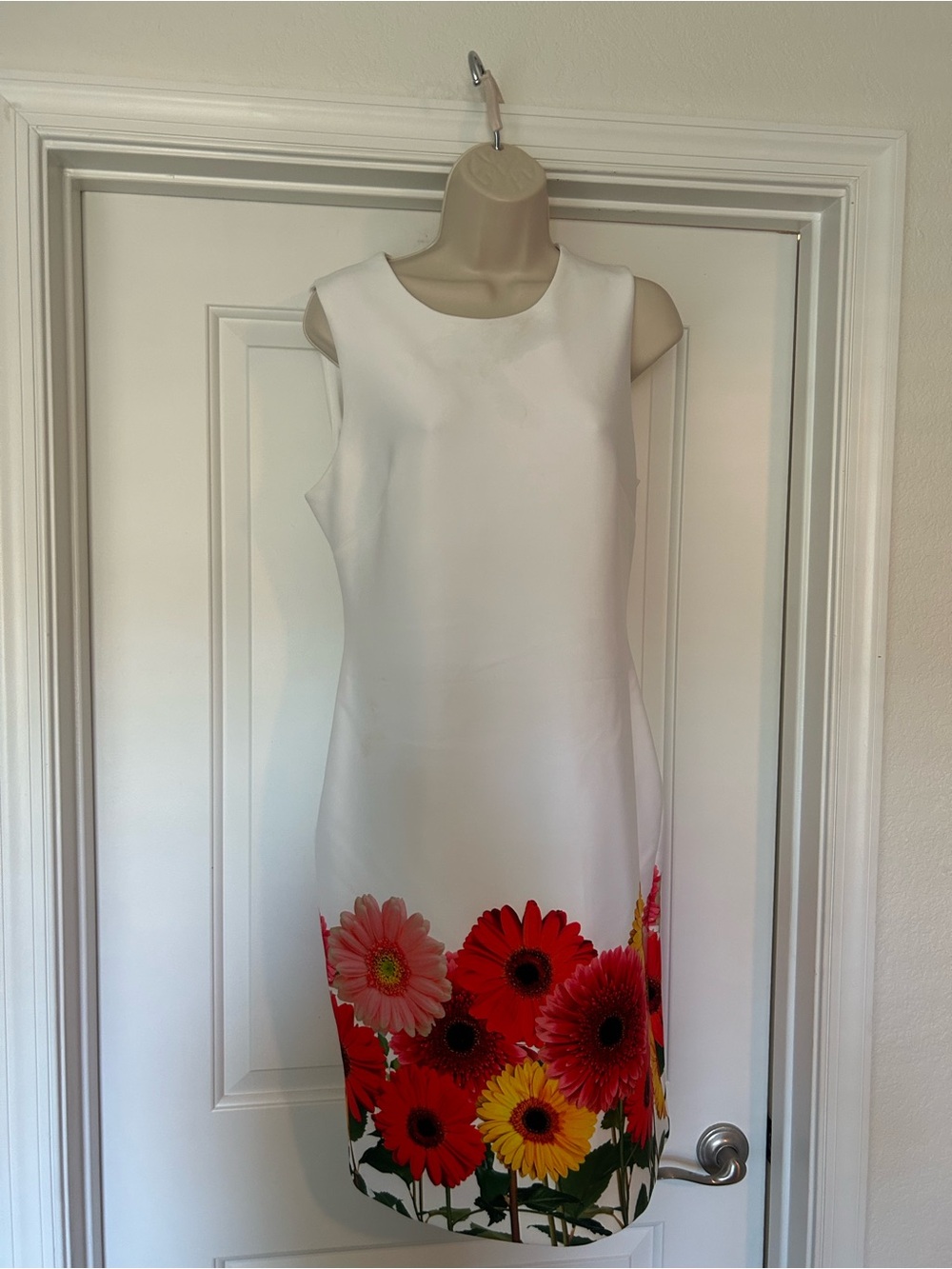 Calvin Klein White Sleeveless Shift Dress with Floral Border